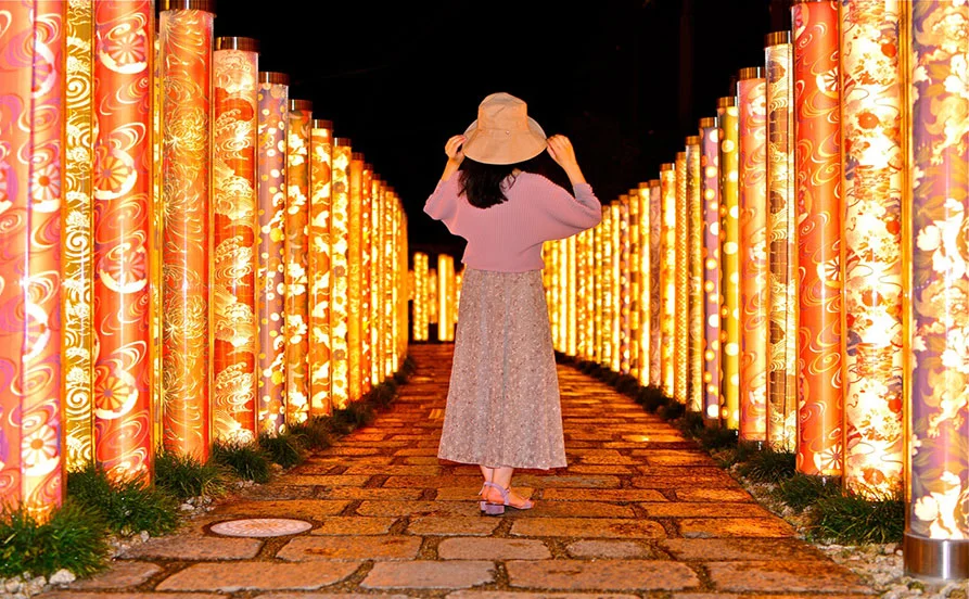 通し勤務で安定の働き方◎ 京都市内も約30分！自然と街の両方を楽しめるリゾートバイト