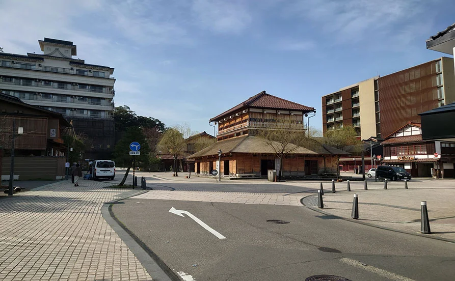 歴史ある温泉地でリゾートバイト！アットホームな雰囲気です♪【ごはんは毎日3食支給！】