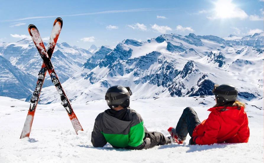 ＼新潟☆苗場／除雪スタッフとしてゲレンデを支えるお仕事⛄ 通し勤務で安定収入◎無料リフト券付きで冬を楽しめる特典つき！