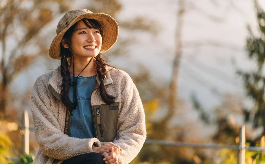 【通い】人間関係良好💕休日も含め食事提供あり！さらに温泉入浴OK！絶景ロケーションのホテルで秋のリゾートバイト《年内終了×未経験者〇》