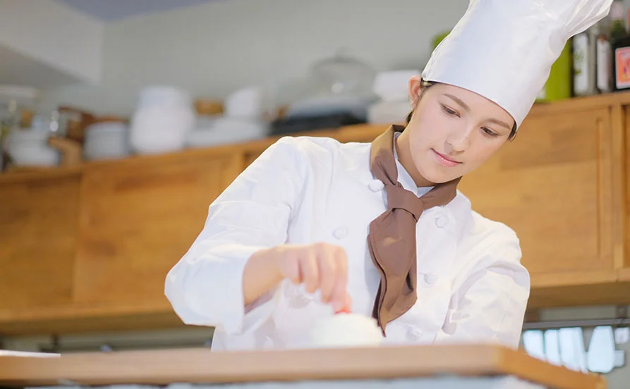 ＼レア！職種🍞／海を臨むロケーションで働きながらも癒される☆ハイクラスホテルでリゾートバイト！