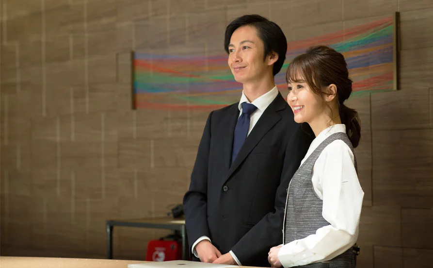 春の宮島🌸咲き誇るシーズンに人気のリゾートバイトはいかがですか？ホテルのフロントのお仕事です♪