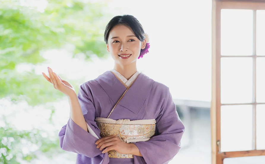 ＼語学を活かせる／名湯♨有馬の温泉旅館《髪色明るくてもOK✨》