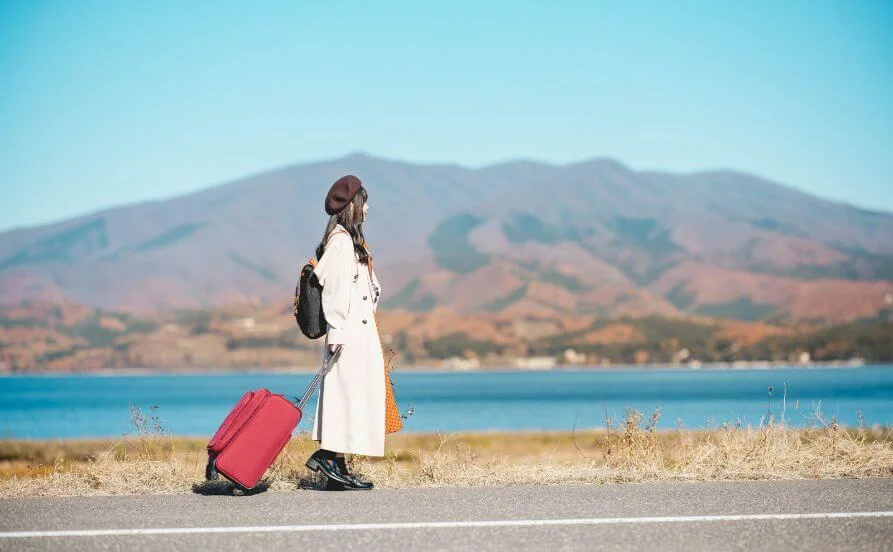 寮は個室でWi-Fi完備✨徒歩1分で通勤も楽々です😊食費は無料で2食(昼・晩)食べられる！！毎日温泉にも入れます