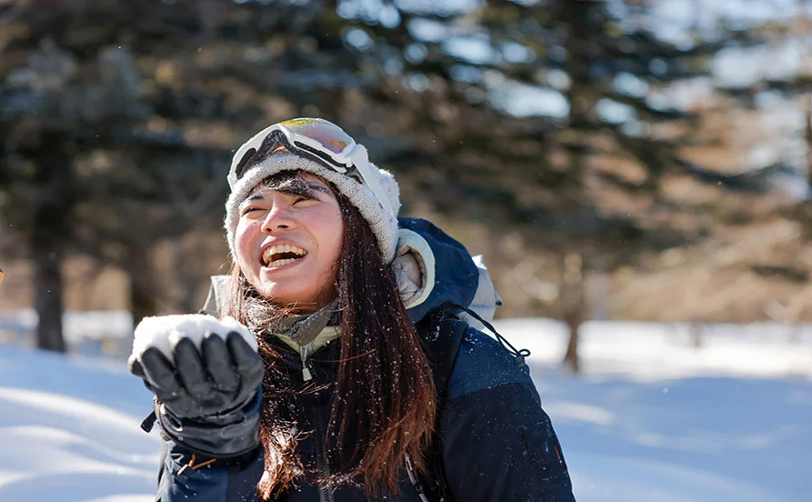 ＼人間関係◎／にぎやかな職場環境！《特典いっぱい✨》毎日温泉に入れる×ごはん3食提供あり×リフト券無料/